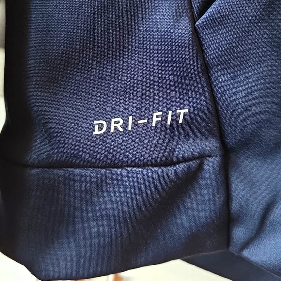 Nike Men's Navy Blue Hoodie - Picture 4 of 8